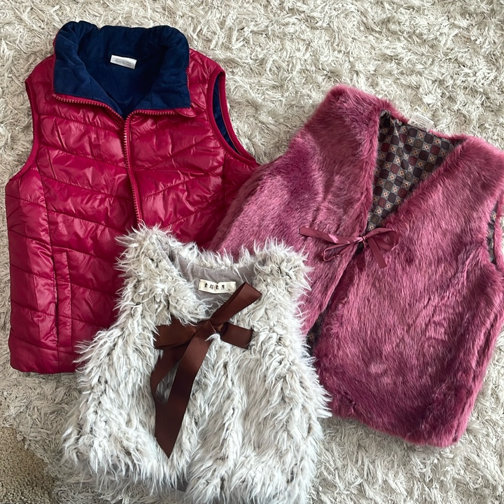 Lots of girls vests - size 5 XS